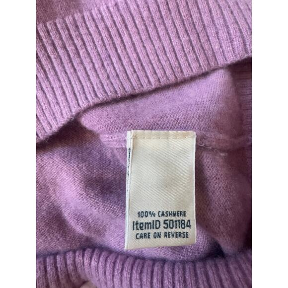 L.L. Bean | 100% Cashmere Purple V-Neck Sweater | Size Medium - Picture 5 of 6